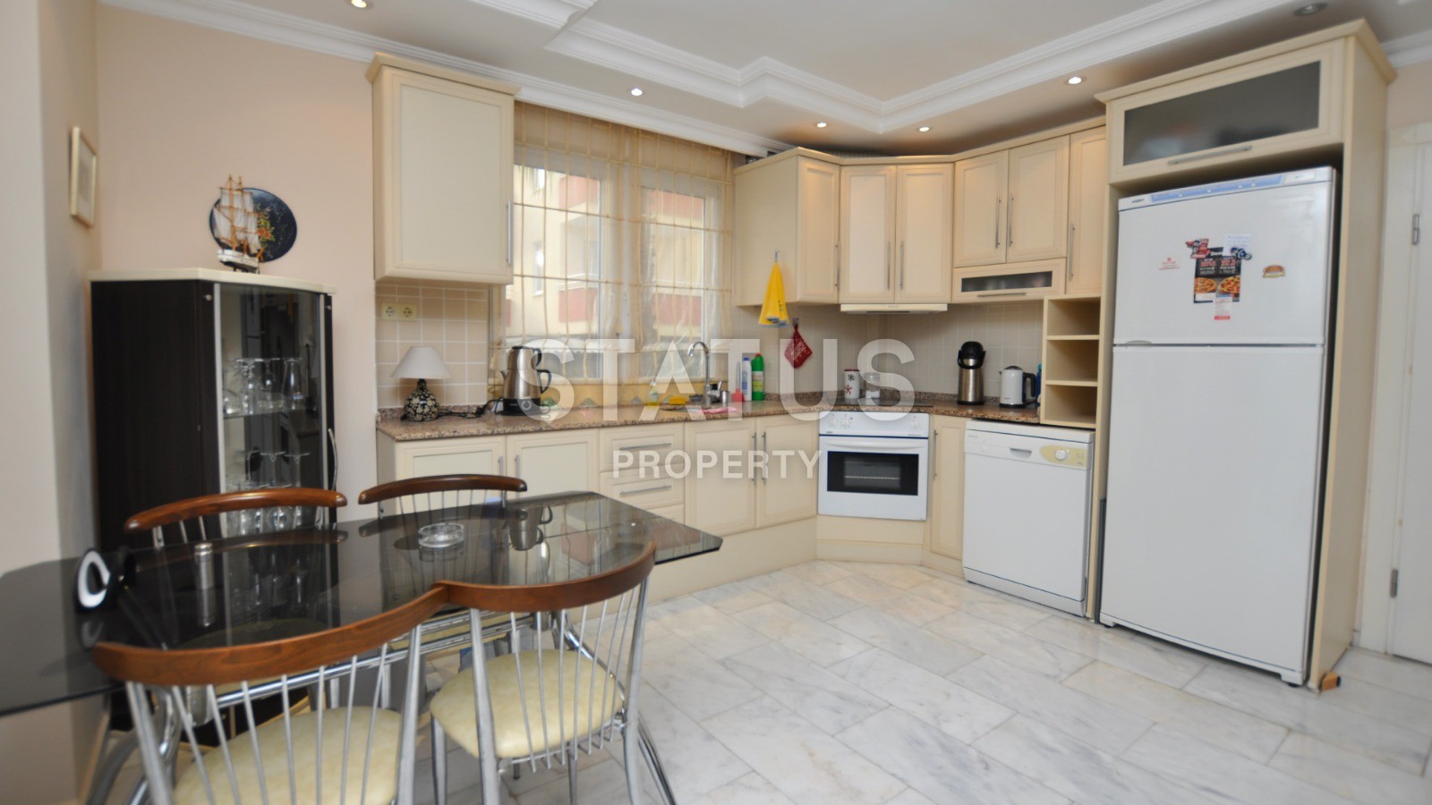 Трехкомнатная квартира в 250 метрах от моря, район Махмутлар. 120 кв.м. фото 10