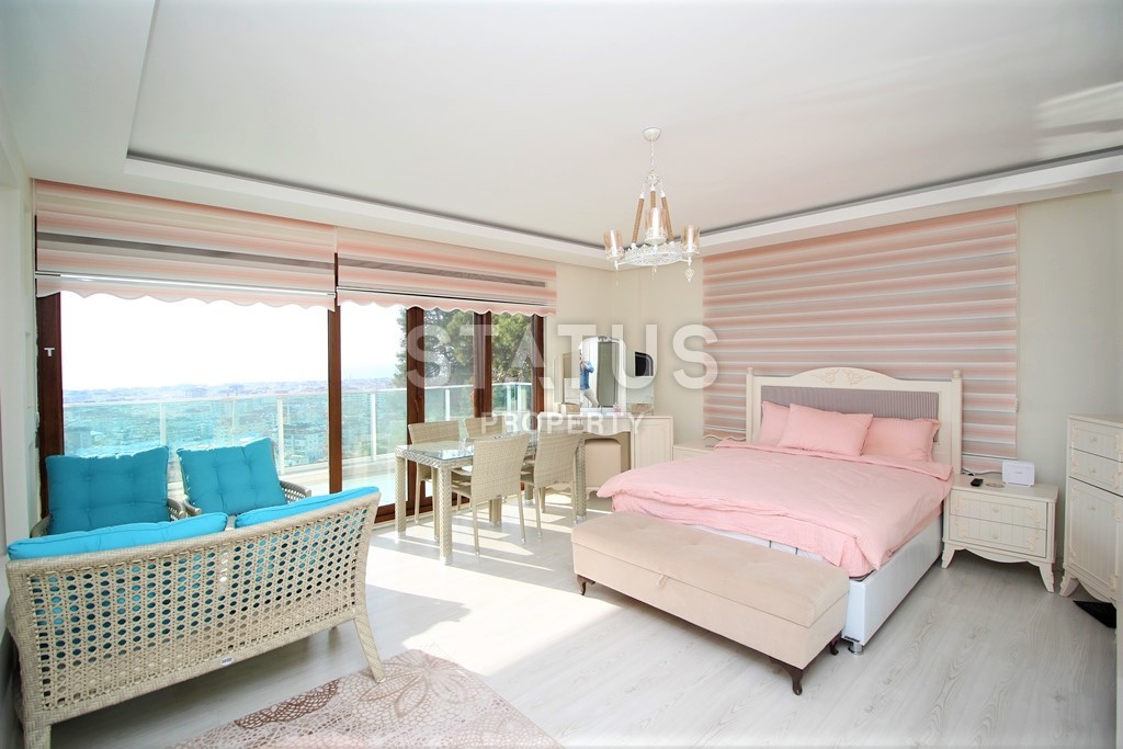 Апартаменты с шикарным видом на море, город и крепость Кале в центре города, 170 м2 фото 10