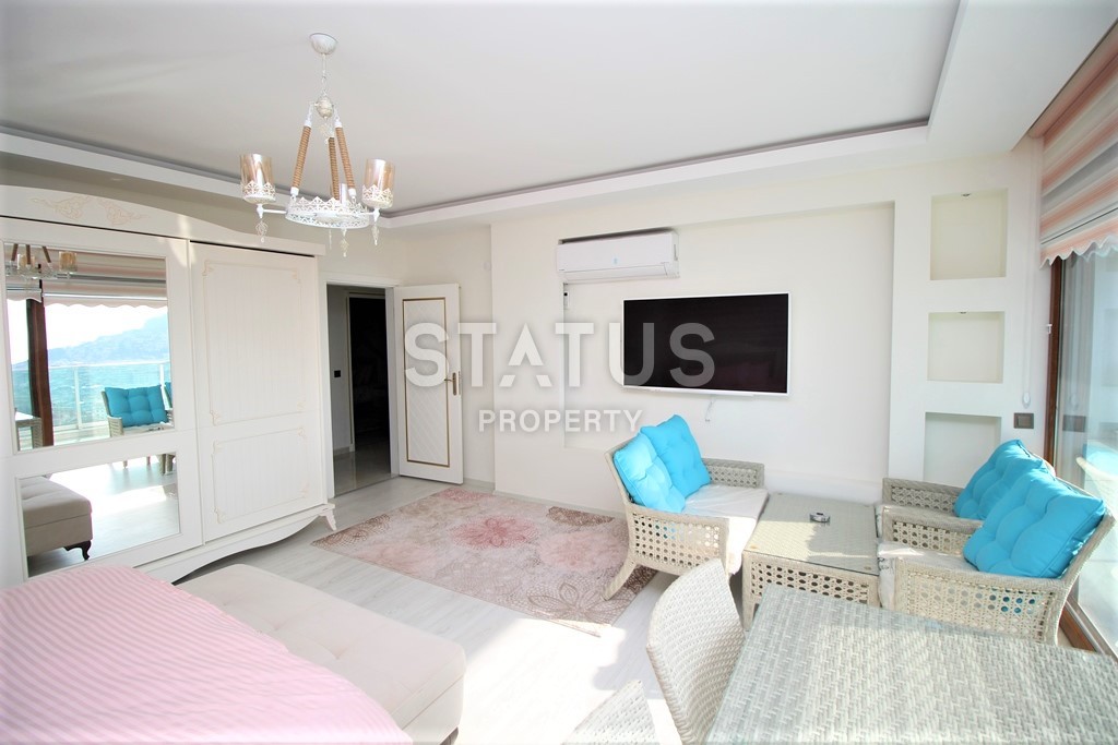 Апартаменты с шикарным видом на море, город и крепость Кале в центре города, 170 м2 фото 15