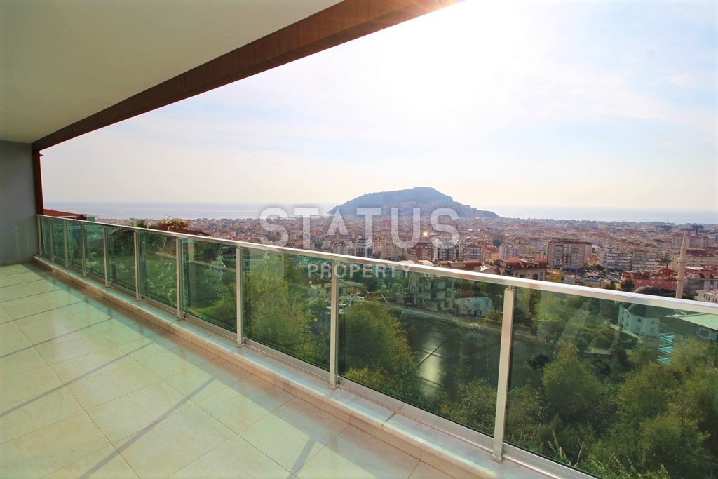 Апартаменты с шикарным видом на море, город и крепость Кале в центре города, 170 м2 фото 21