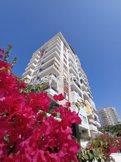 Двухкомнатная квартира с боковым видом на море, 65 м2 фото 1