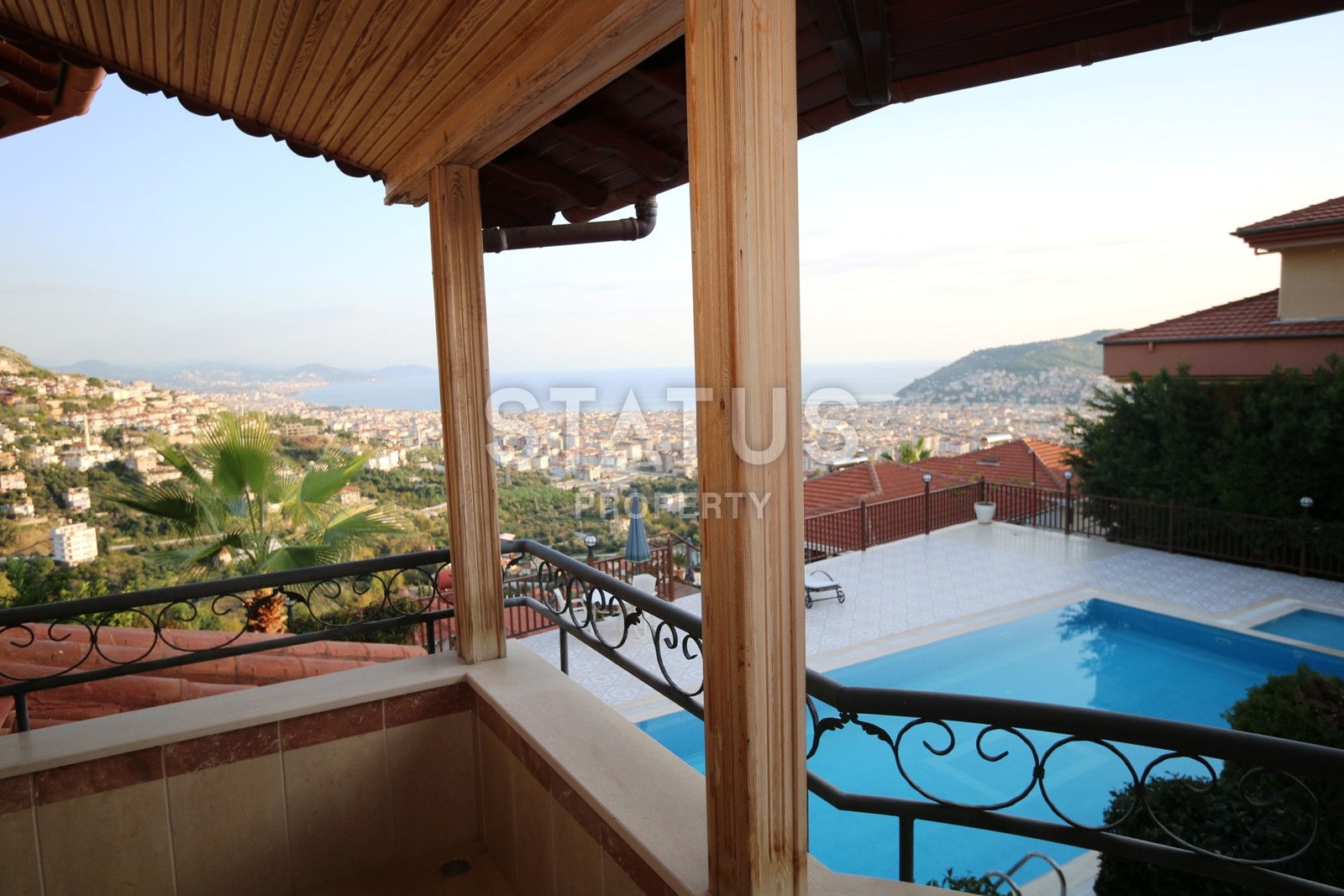 Потрясающая вилла с видом на Средиземное море и всю Алании. 230 кв.м. фото 6