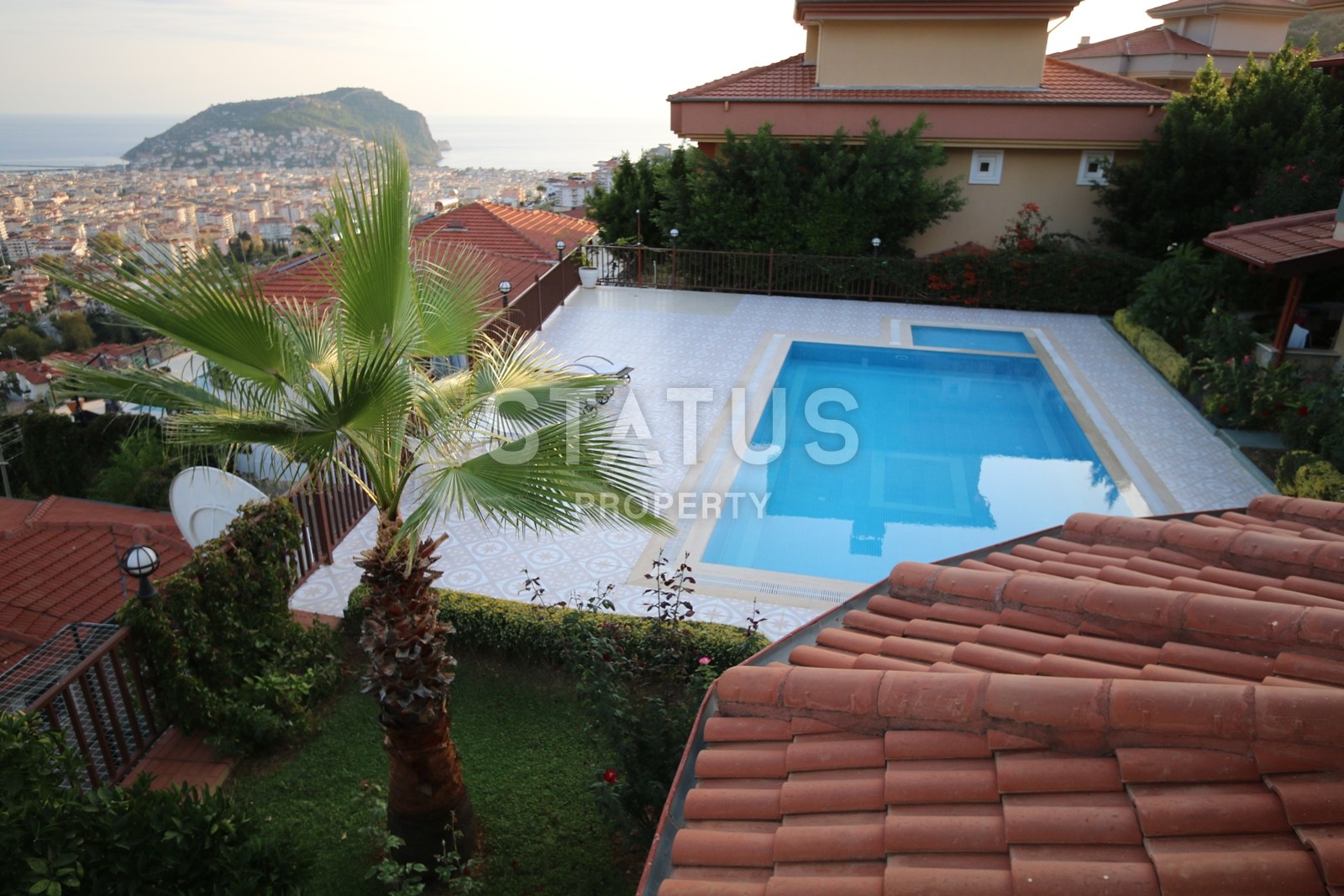 Потрясающая вилла с видом на Средиземное море и всю Алании. 230 кв.м. фото 13