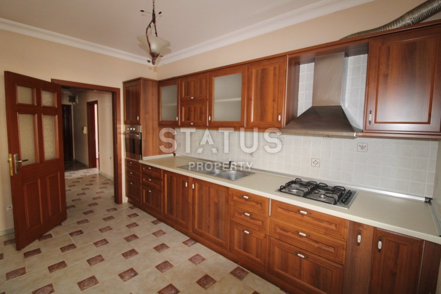 Просторные апартаменты 3+1 в районе Клеопатры, 150 м2. фото 4