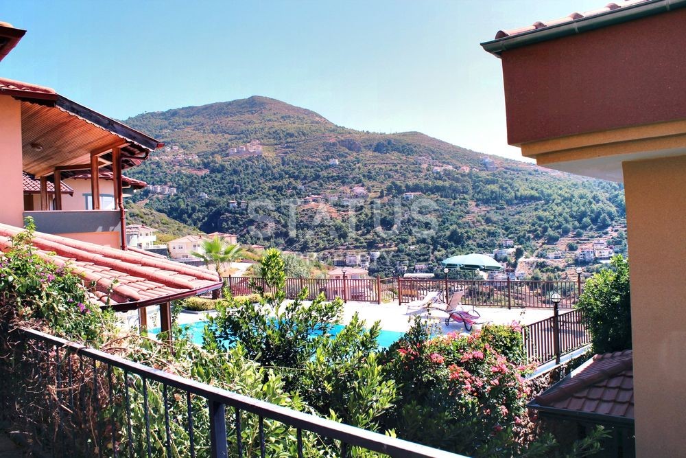 Вилла с частным бассейном в центральной части Алании 240 кв.м. фото 9