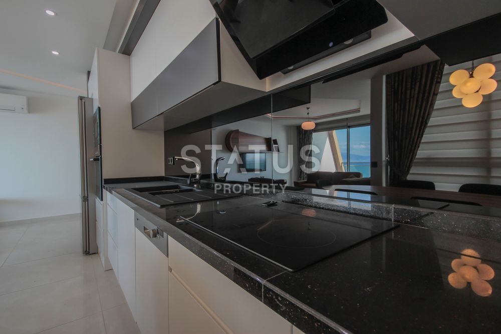 Трехкомнатная квартира с прямым видом на море на первой линии, 120 м2 фото 3