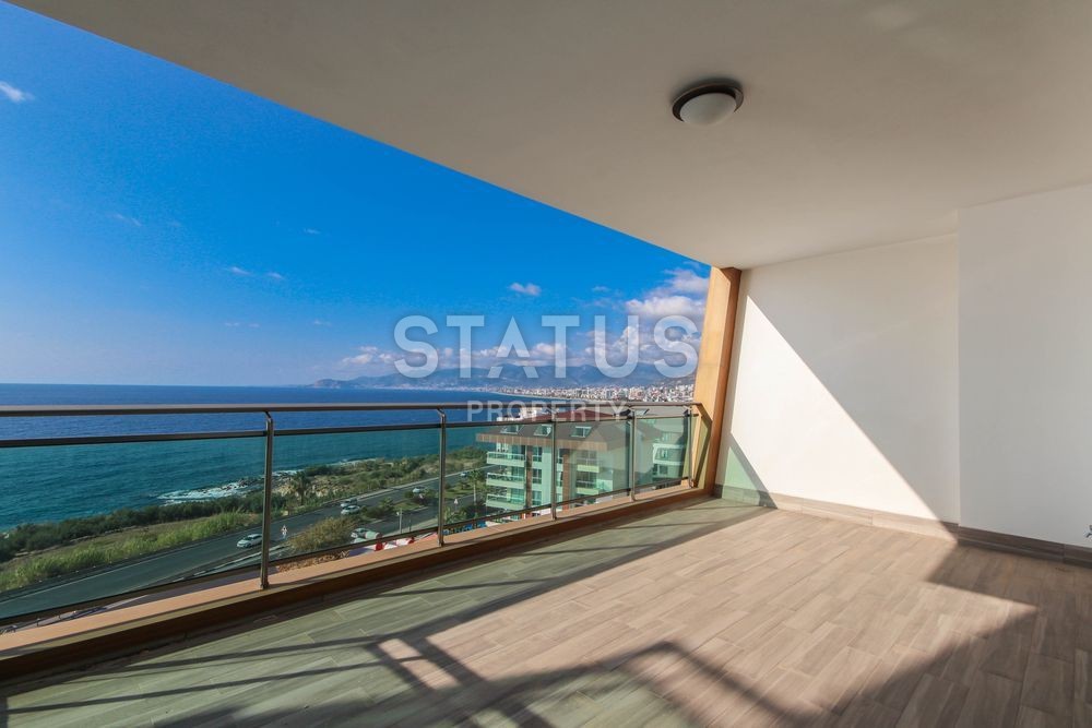 Трехкомнатная квартира с прямым видом на море на первой линии, 120 м2 фото 18