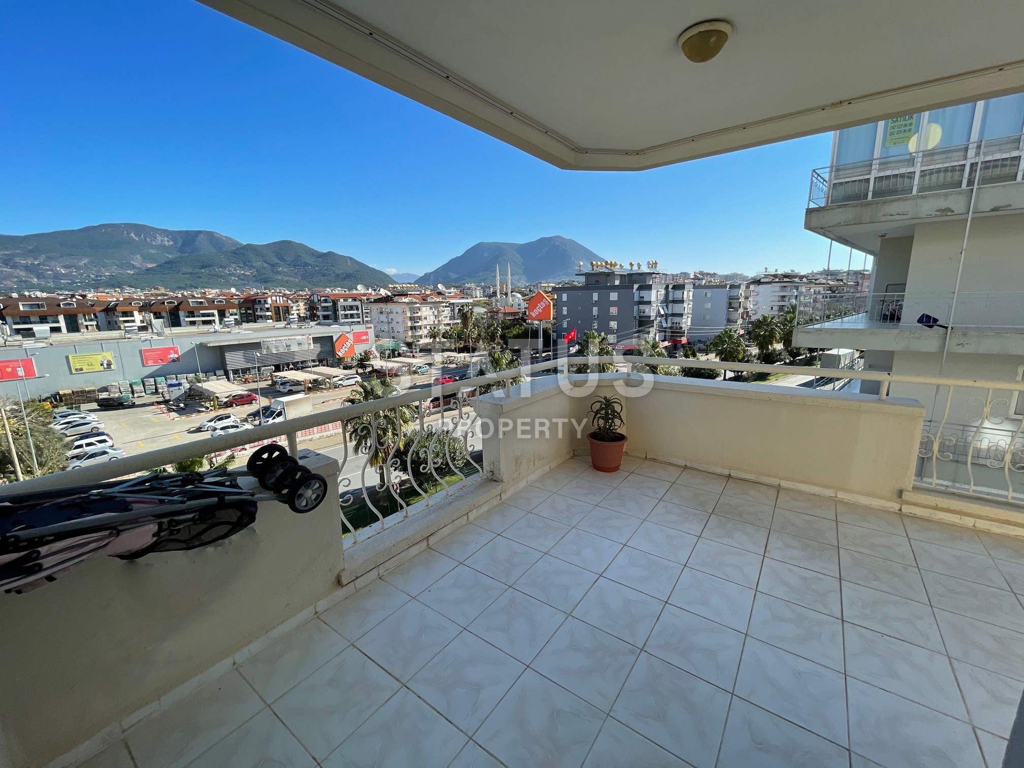 Spacious apartment 3+1 in the popular Oba area, 175 m2. фото 3
