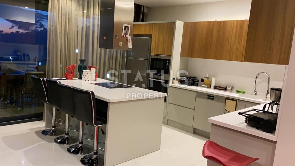 Шикарная вилла планировки 3+1, 1040м2 с собственной территорией, завораживающий вид на крепость Алании, районе Тепе фото 6