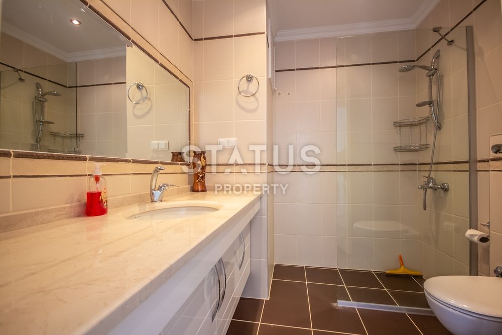 Просторная вилла 3+1 с видом на море в районе Каргыджак, 200 м2 фото 12