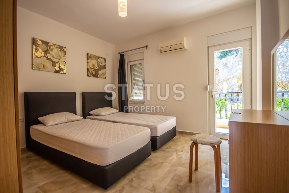 Просторная вилла 3+1 с видом на море в районе Каргыджак, 200 м2 фото 14