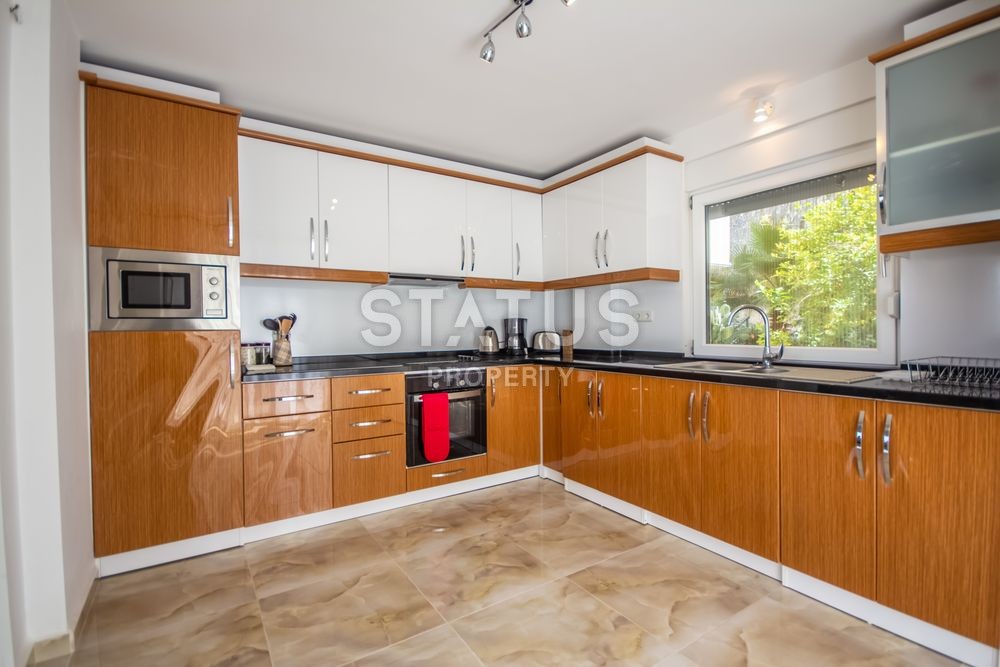 Просторная вилла 3+1 с видом на море в районе Каргыджак, 200 м2 фото 16