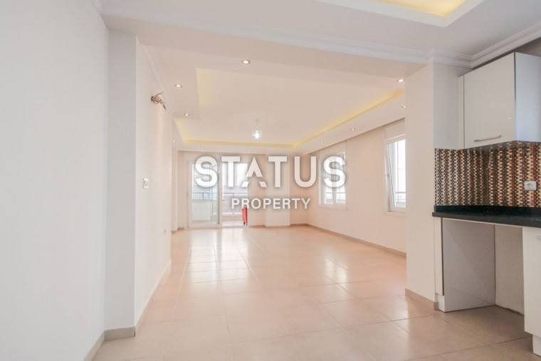 Крупнометражные апартаменты 1+1 в Махмутларе, 80 м2. фото 1