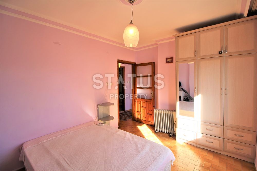 Бюджетная квартира в центре города, в ста метрах от моря, 55 м2 фото 4