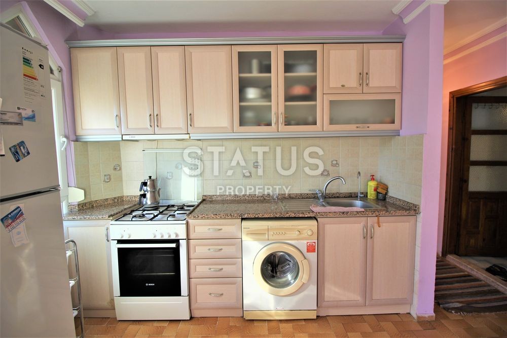 Бюджетная квартира в центре города, в ста метрах от моря, 55 м2 фото 6