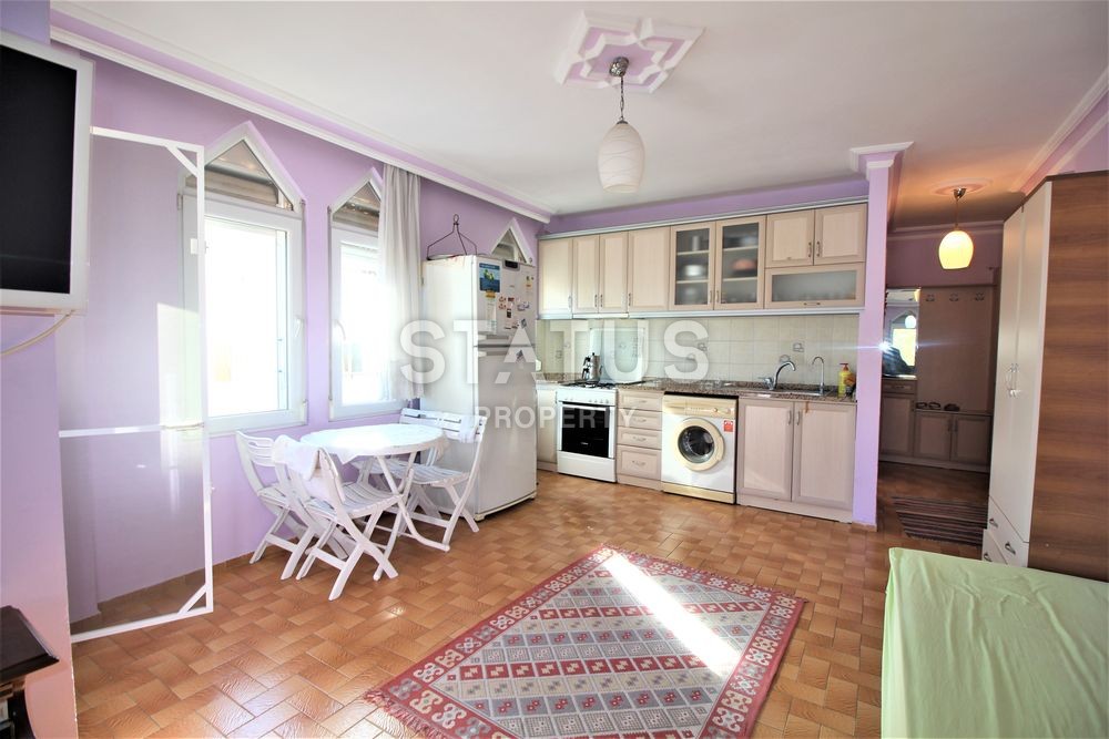 Бюджетная квартира в центре города, в ста метрах от моря, 55 м2 фото 14