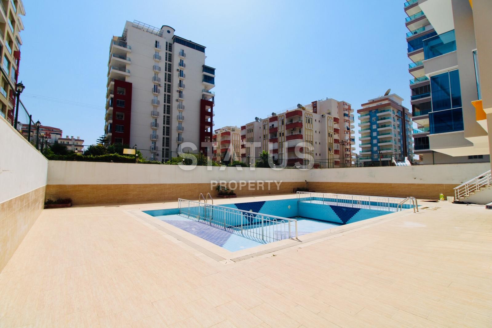 Квартира 1+1 с мебелью в центре Махмутлара, 65м2 фото 1