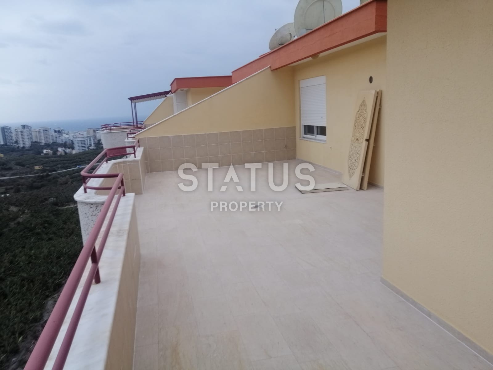Duplex layout 4+1 overlooking the sea, castle and mountains, 280 m2. Mahmutlar, Alanya. фото 47
