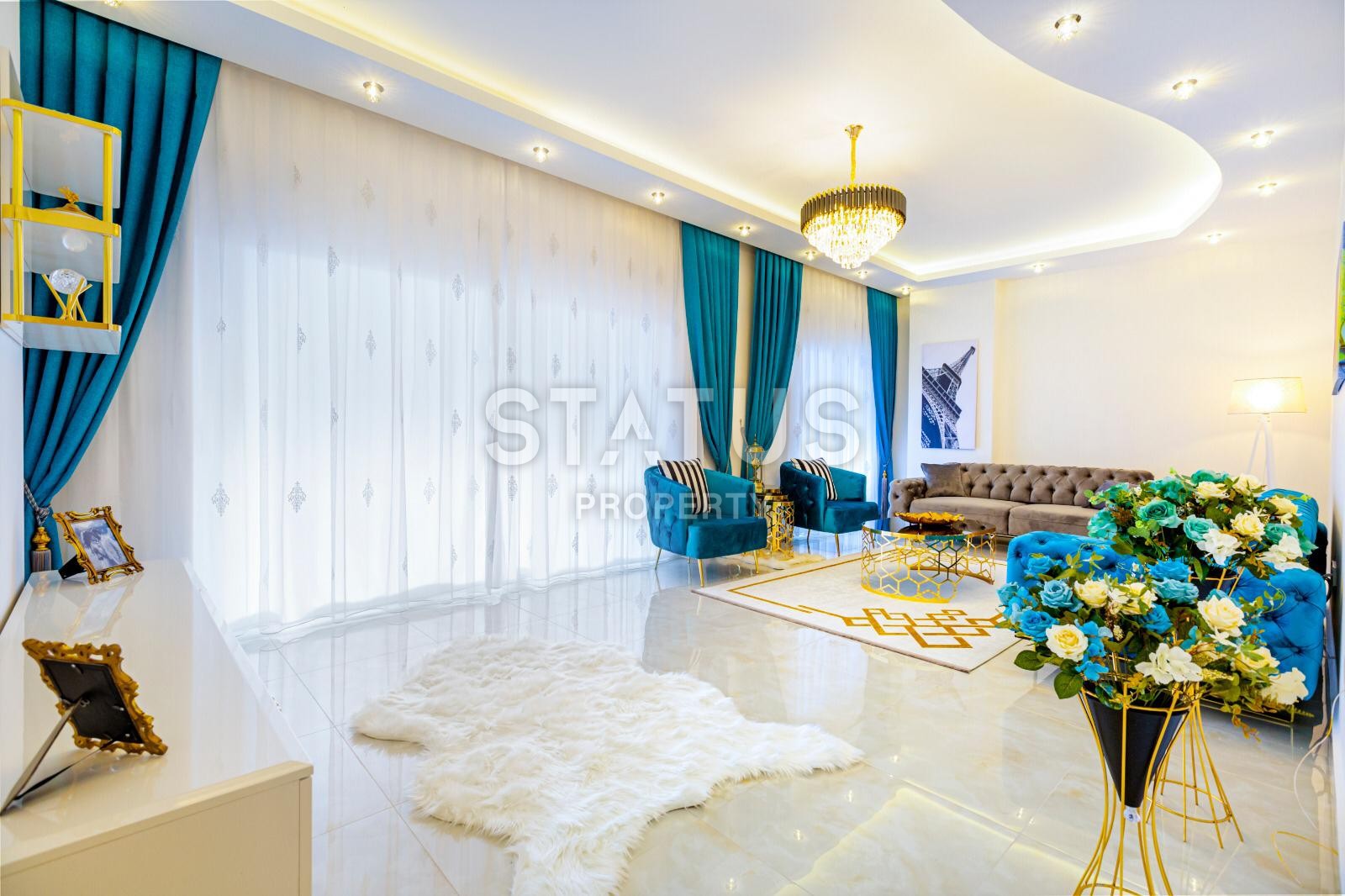 Двухуровневые апартаменты 3+1 в центре Махмутлара, 190 м2. фото 1