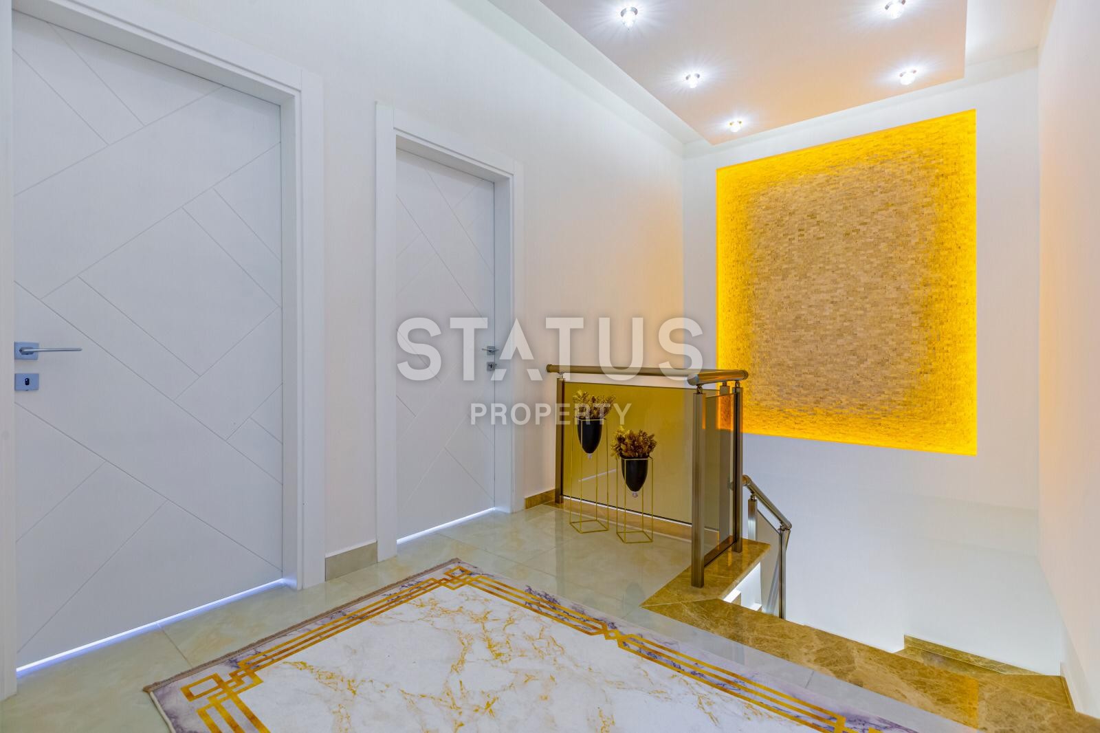 Двухуровневые апартаменты 3+1 в центре Махмутлара, 190 м2. фото 4