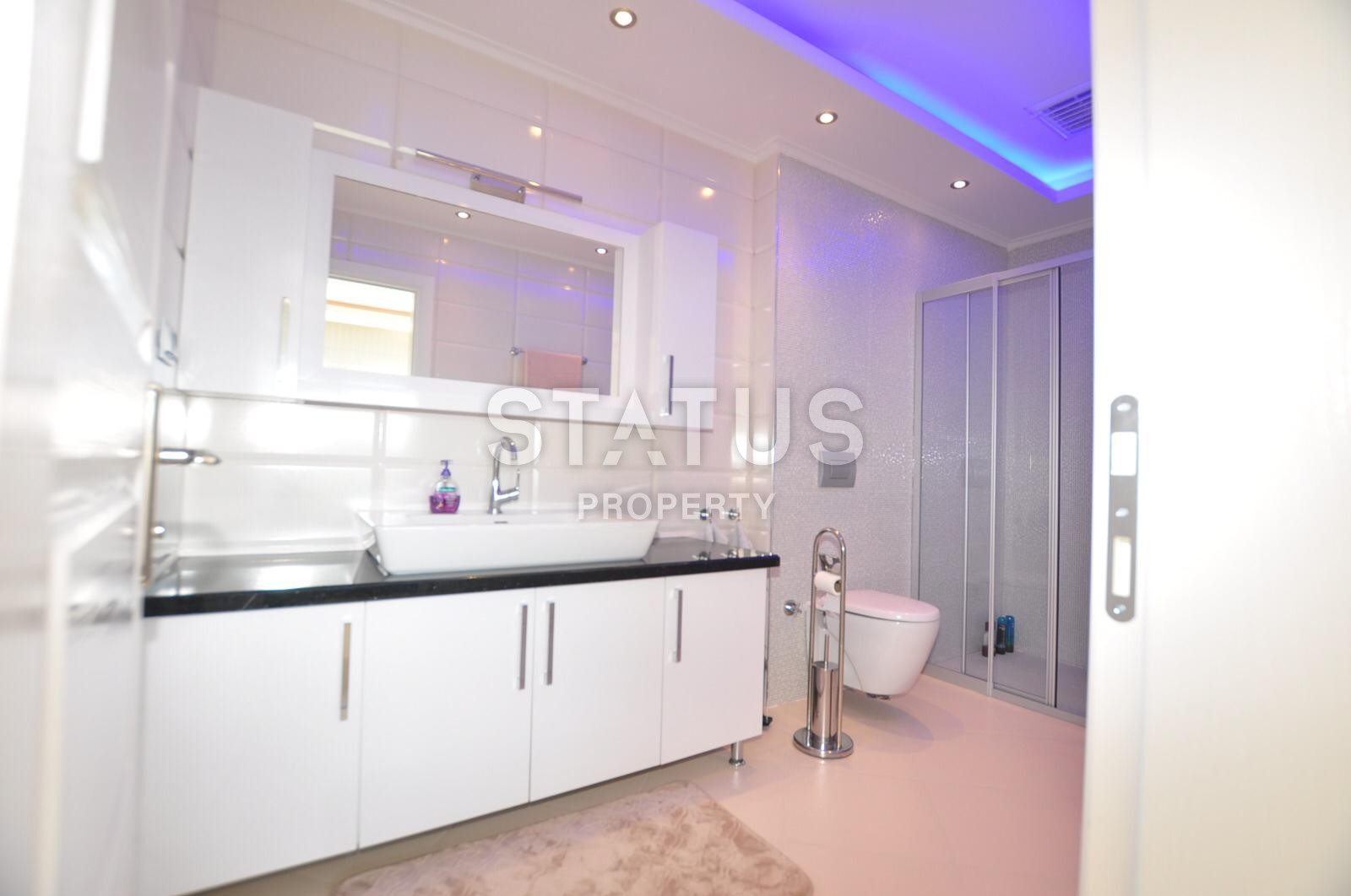 Двух уровневые апартаменты 5+1 с видом на море в Махмутларе, 387 м2. фото 11