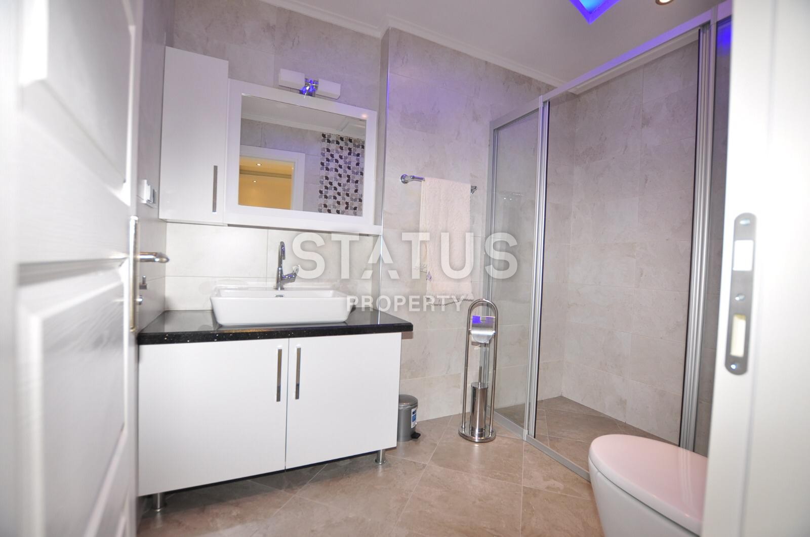 Двух уровневые апартаменты 5+1 с видом на море в Махмутларе, 387 м2. фото 24