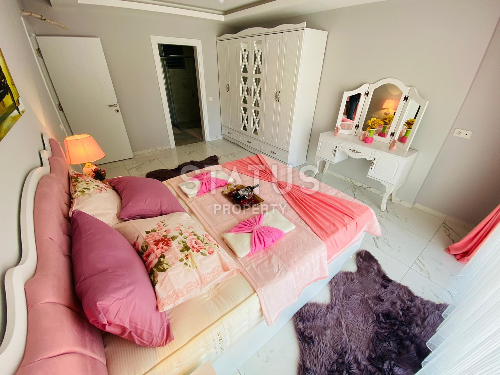 Трехкомнатная квартира с мебелью с большой террасой, 120 м2 фото 8