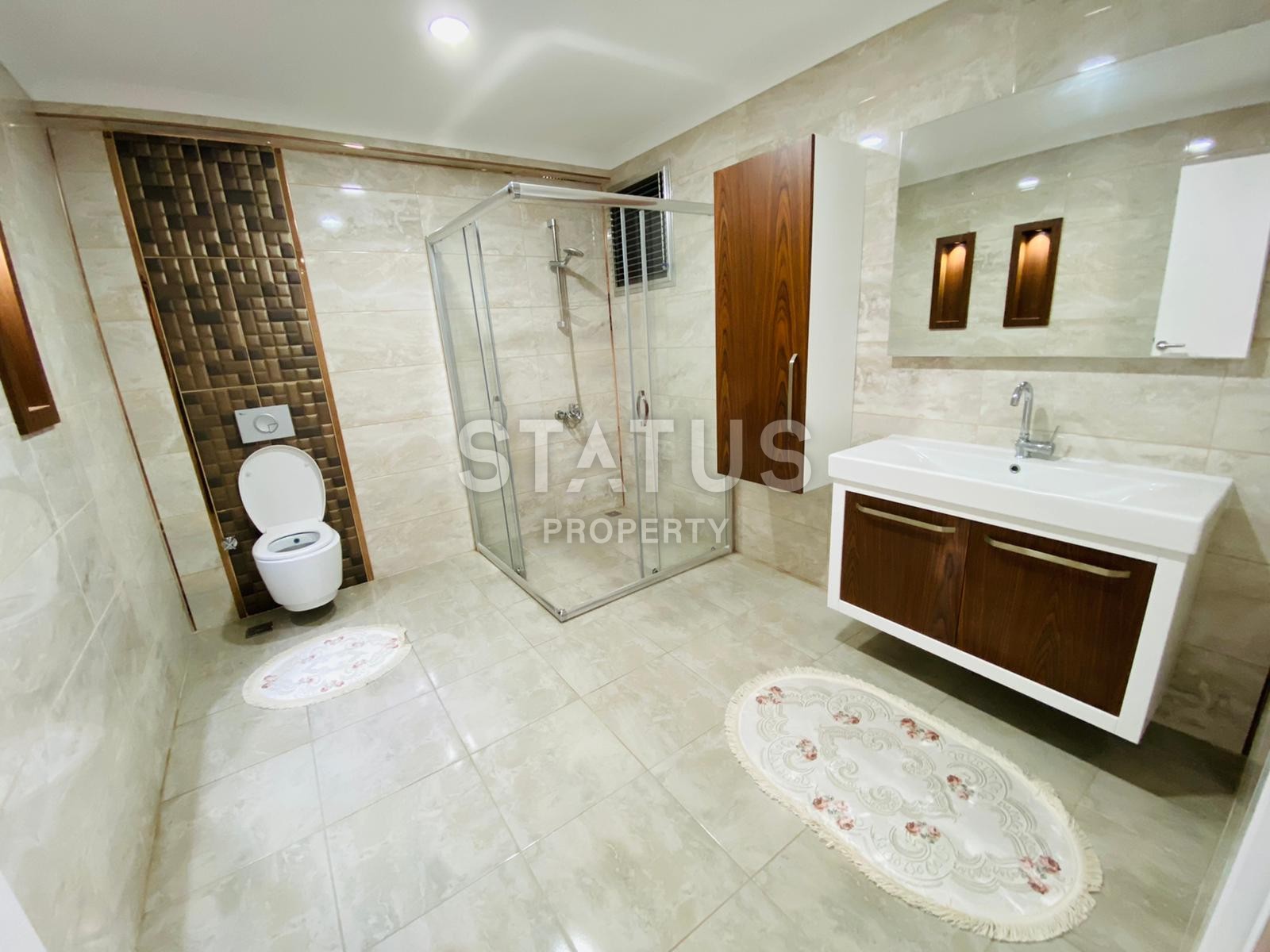 Трехкомнатная квартира с мебелью с большой террасой, 120 м2 фото 26