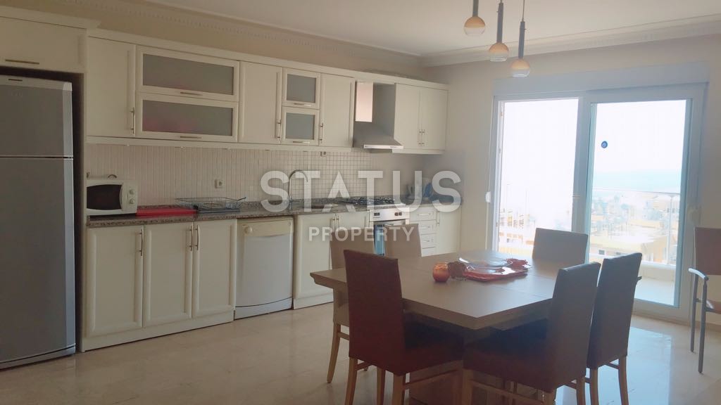 Большая квартира с видом на море и горы на первой линии в Махмутларе 220 кв.м фото 6