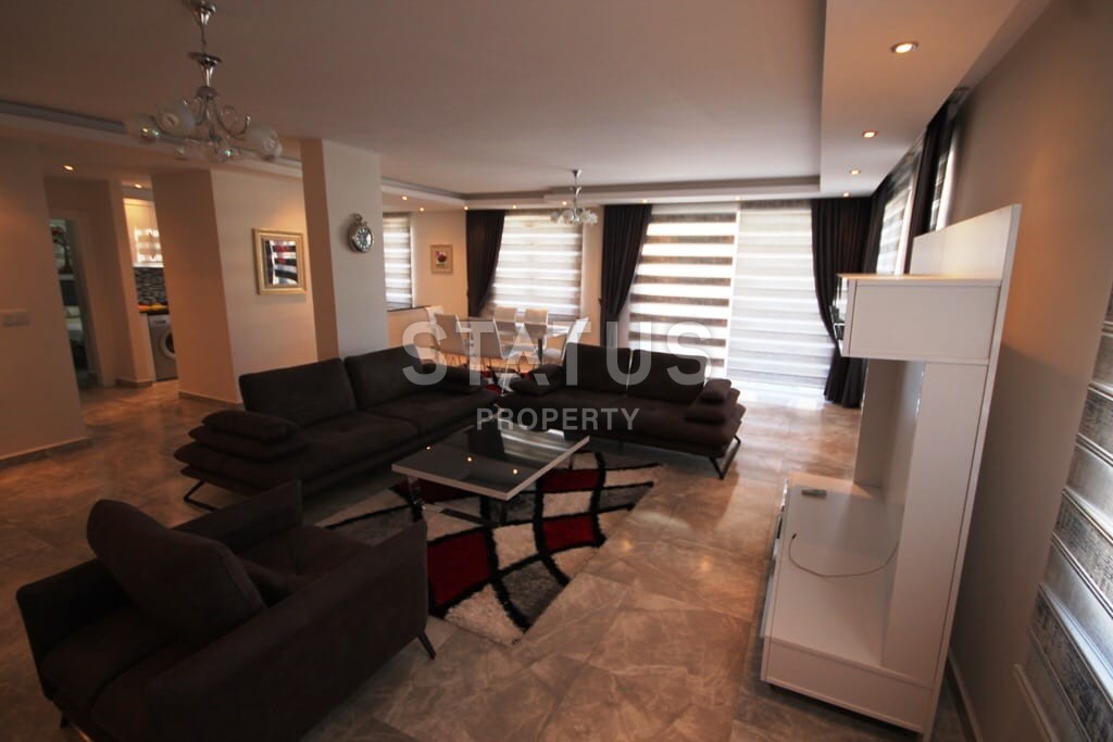 Двух уровневая квартира 4+1 недалеко от моря в районе Оба, 250 м2. фото 4