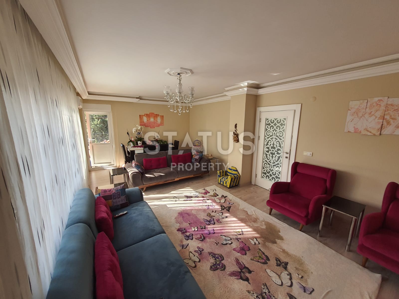 Большая четырехкомнатная квартира в районе Джикджилли фото 3