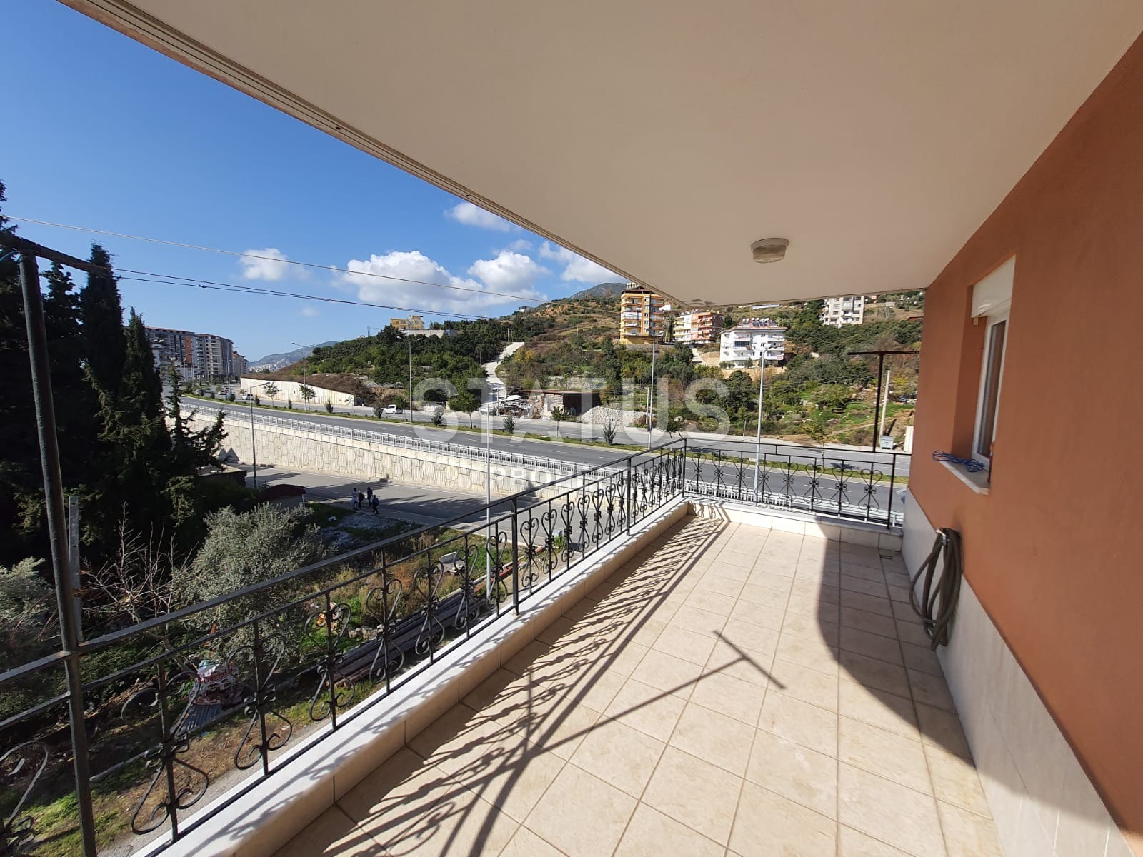 Большая четырехкомнатная квартира в районе Джикджилли фото 17