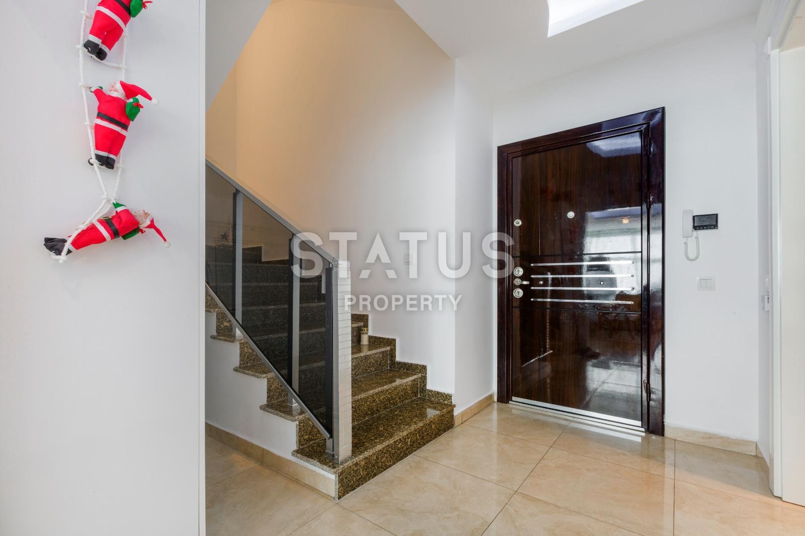 Вилла 3+1 на побережье, 210 м2. Конаклы, Алания. фото 4