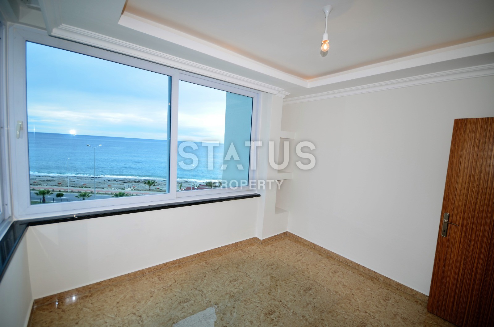 Прямой вид на море! Квартира с ремонтом! Первая береговая линия. 100 кв.м. фото 3