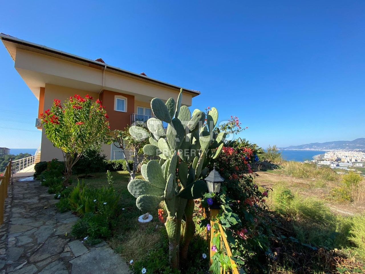 Townhouse 2+1 with sea view for urgent sale in Kargicak, 100 m2 фото 32