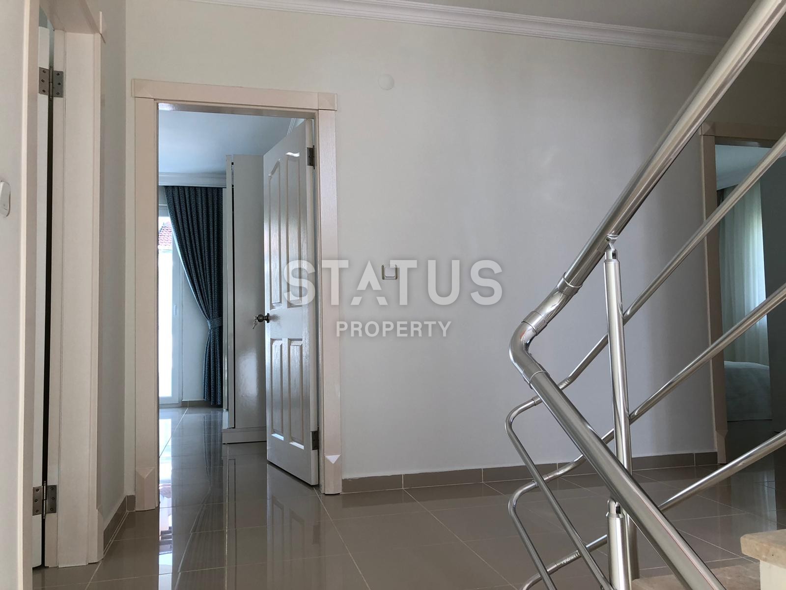 Villa 4+1 with its own territory of 500 m2 in Kargicak. фото 14