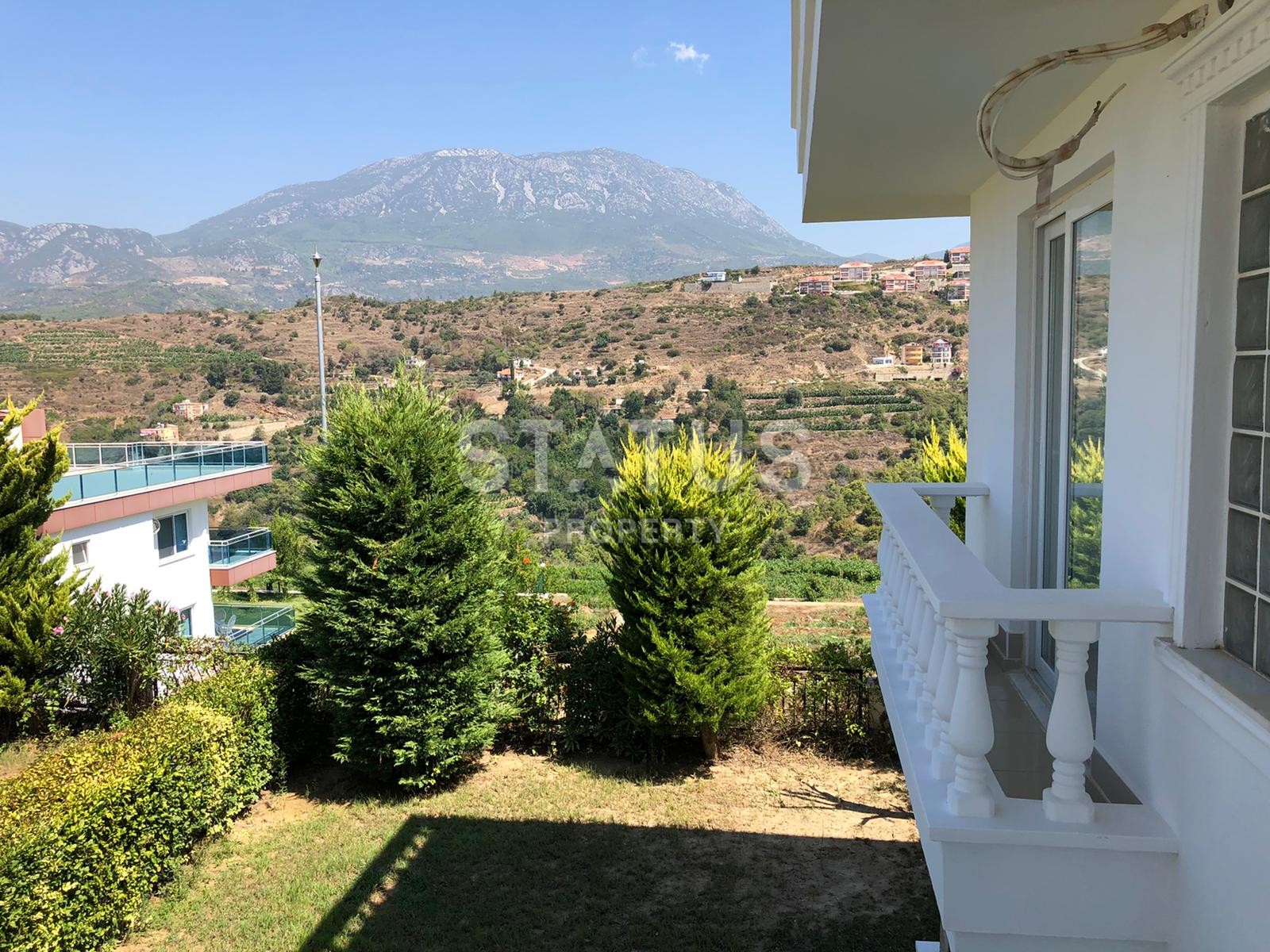 Villa 4+1 with its own territory of 500 m2 in Kargicak. фото 28