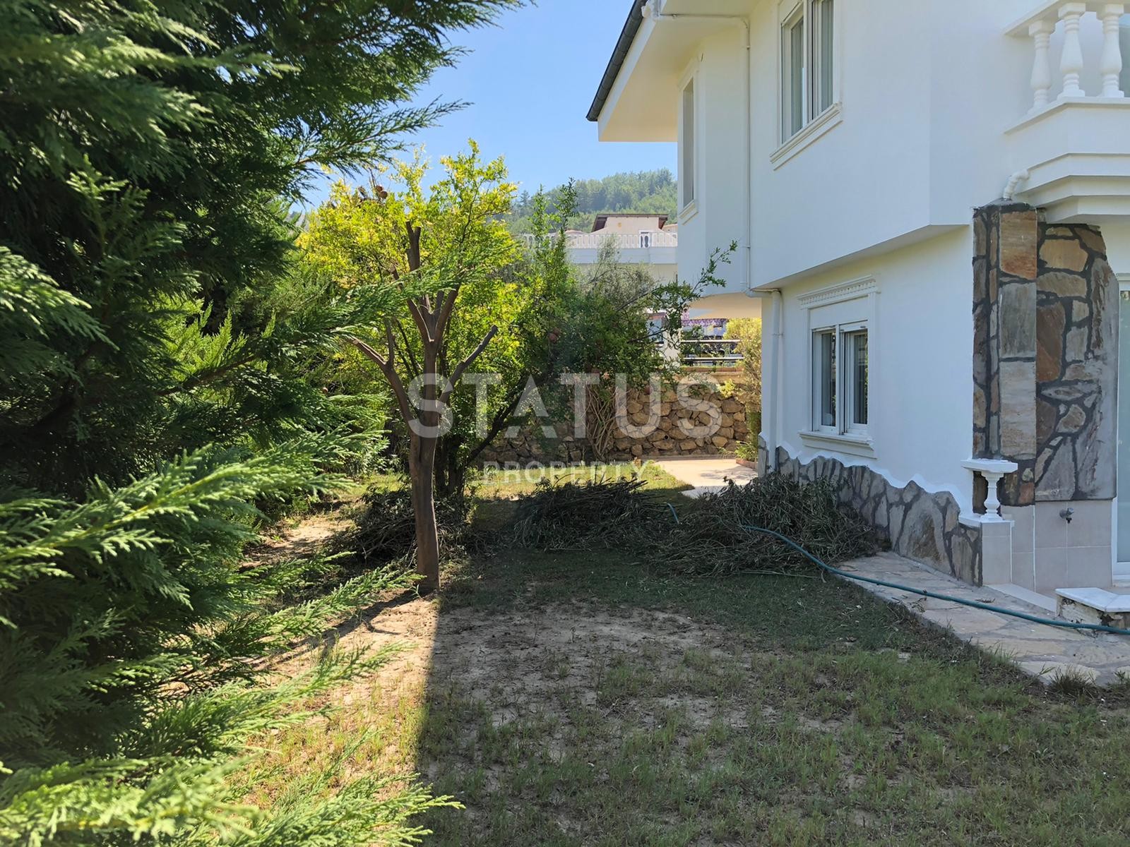 Villa 4+1 with its own territory of 500 m2 in Kargicak. фото 30