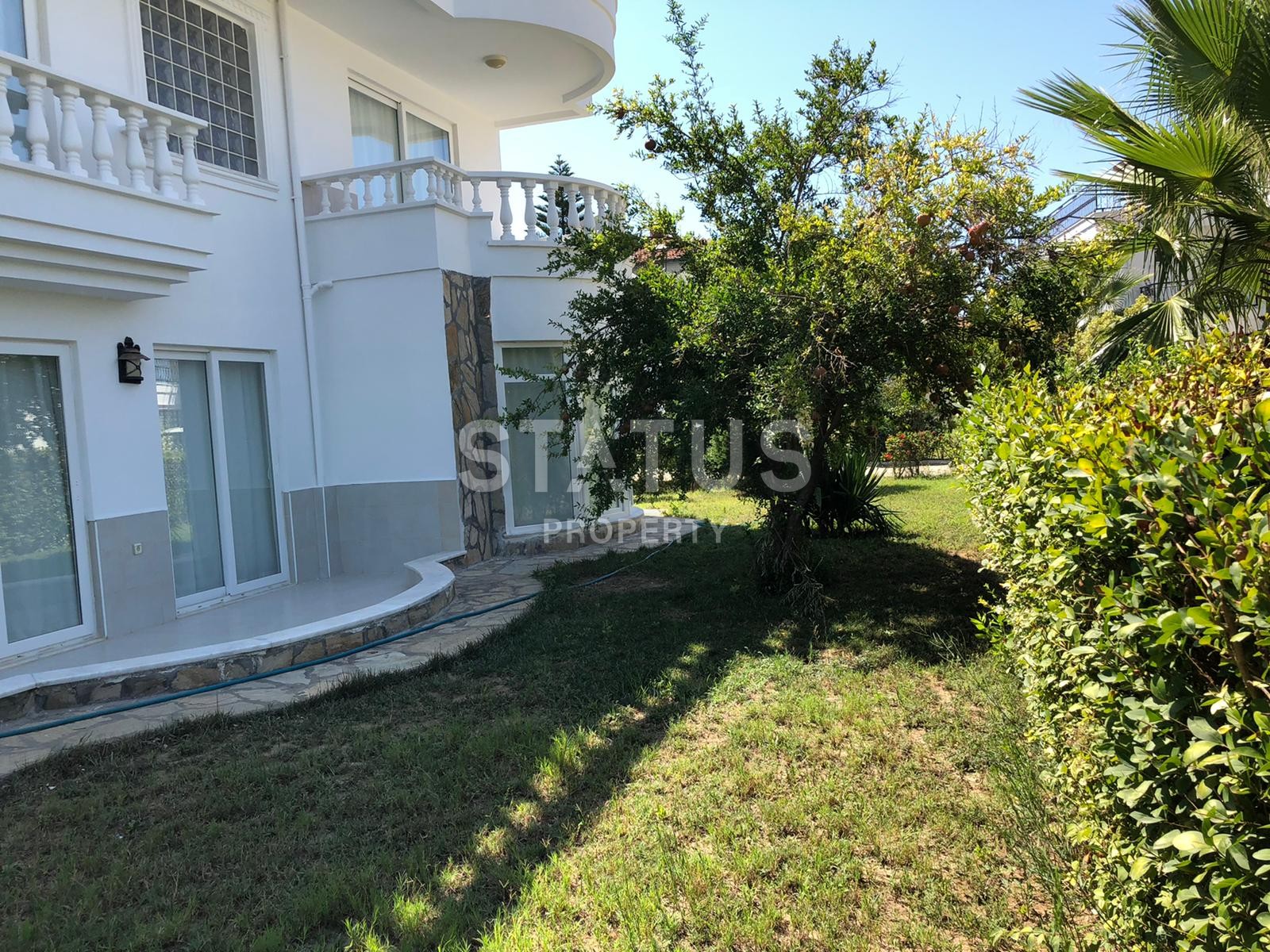 Villa 4+1 with its own territory of 500 m2 in Kargicak. фото 33