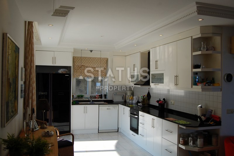 Отдельностоящая вилла 4+1 с видом на море, 325 м2. Центр, Алания. фото 10