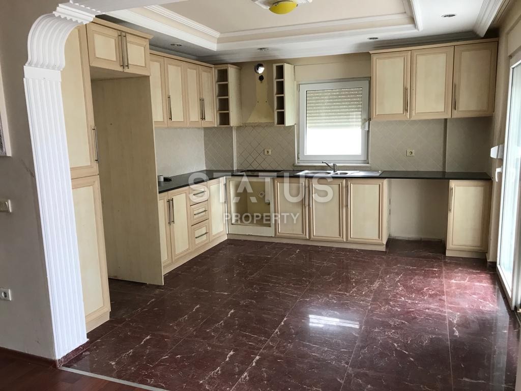 Отдельностоящая вилла 4+1 с большим участком и видом на море в Махмутларе, 1475 м2. фото 5