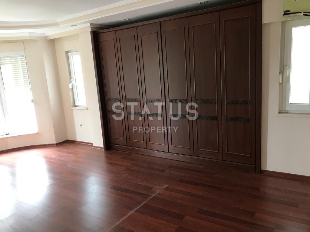 Отдельностоящая вилла 4+1 с большим участком и видом на море в Махмутларе, 1475 м2. фото 8