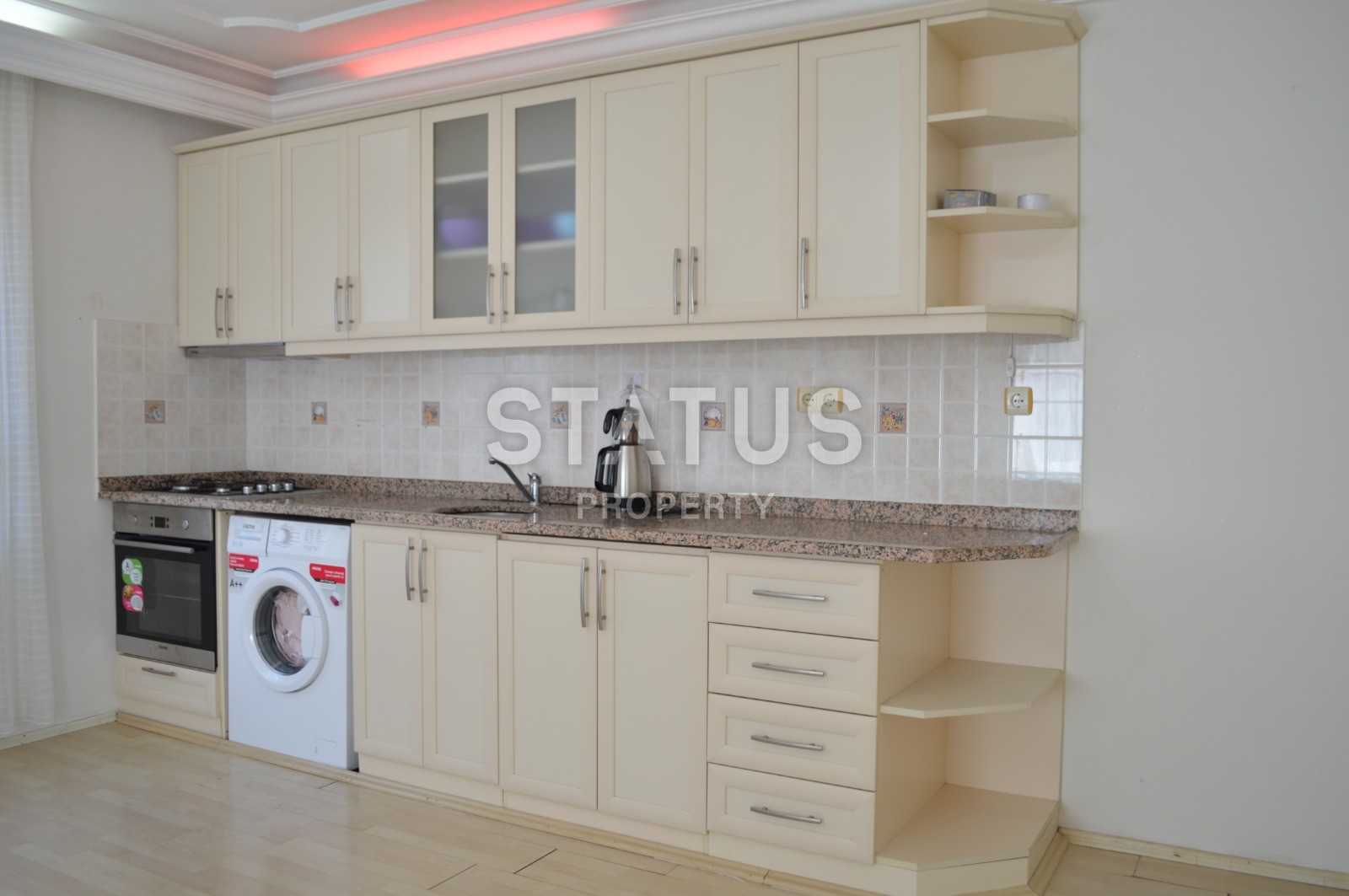 Трехкомнатная квартира возле пляжа Клеопатры с мебелью и техникой! 100 кв.м. фото 3