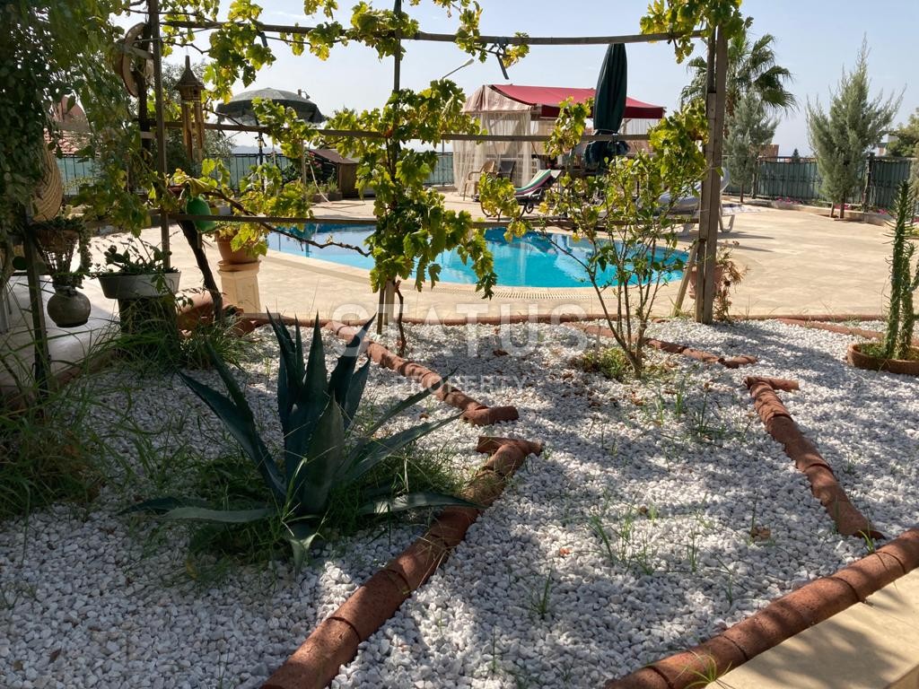 Villa 2+1 with pool and garden, 730 m2. Both, Alanya. фото 3