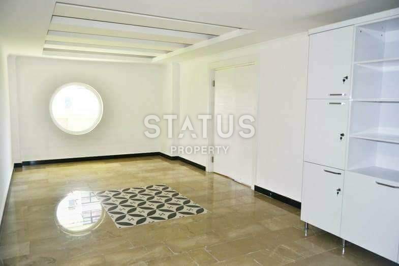 Меблированный дуплекс 2+1 с видом на море и горы в районе Кестель, 165 м2. фото 8