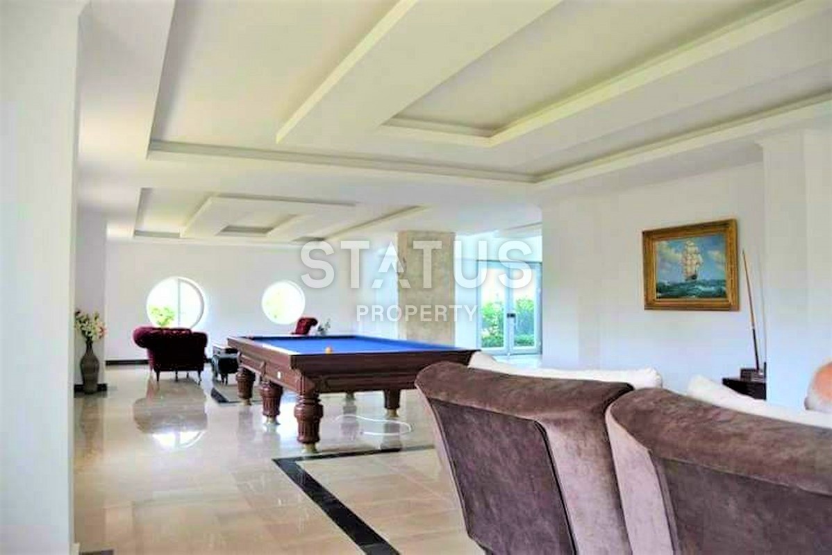 Меблированный дуплекс 2+1 с видом на море и горы в районе Кестель, 165 м2. фото 16