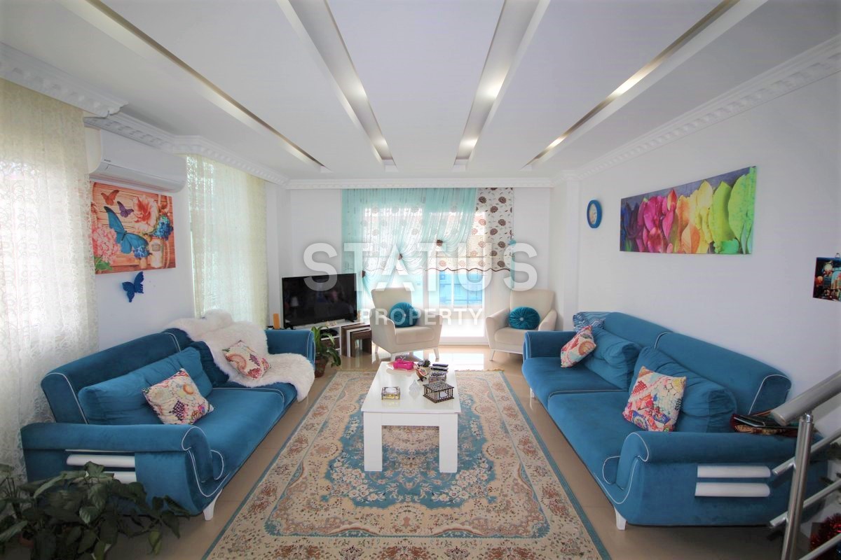 Меблированный дуплекс 2+1 с видом на море и горы в районе Кестель, 165 м2. фото 21