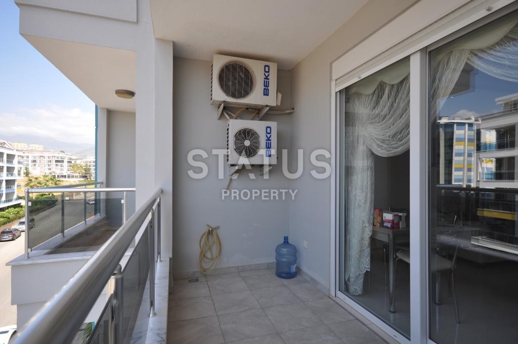 Просторная квартира 1+1 с мебелью и техникой у моря в районе Кестель, 70 м2. фото 16