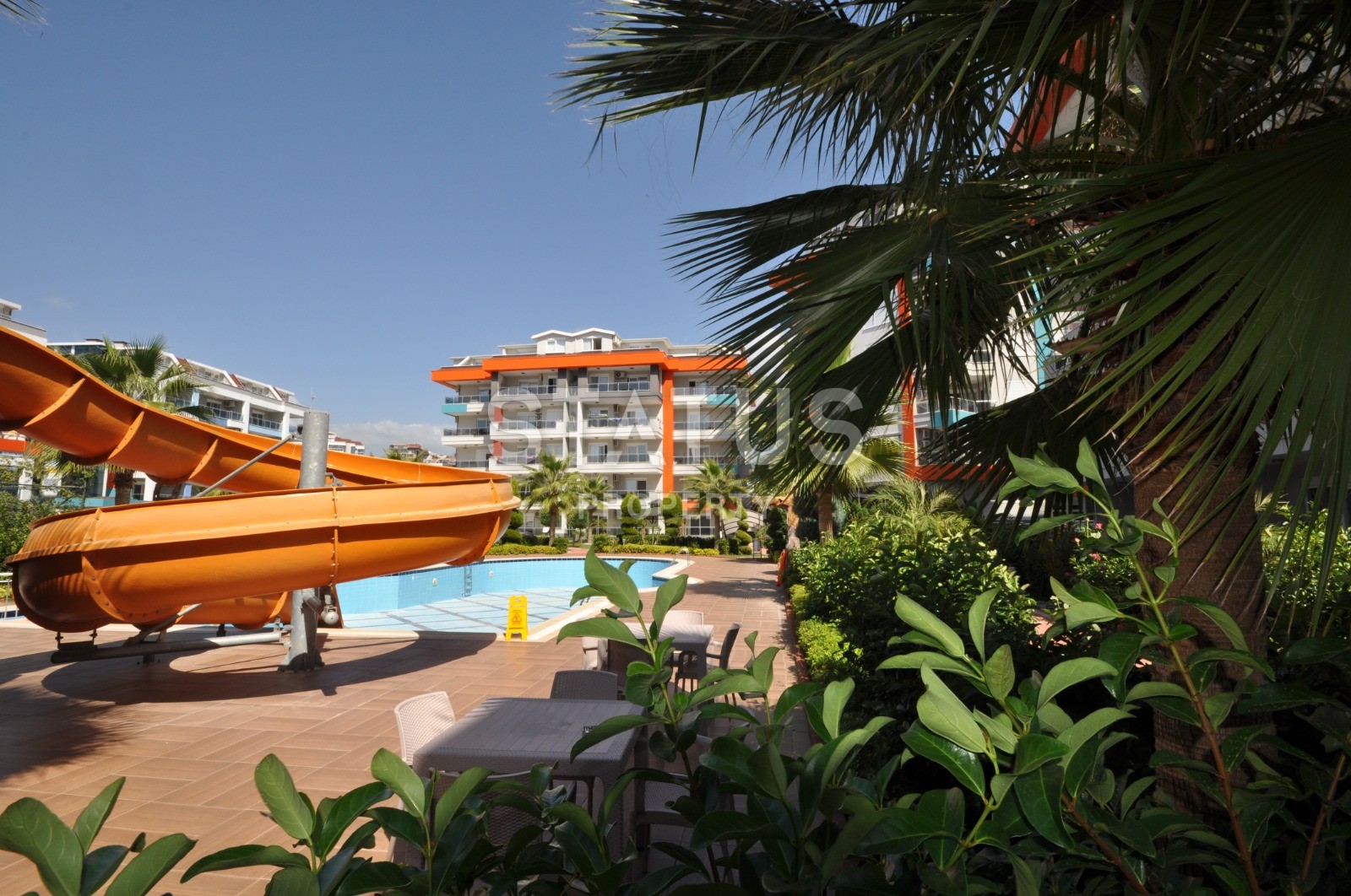 Просторная квартира 1+1 с мебелью и техникой у моря в районе Кестель, 70 м2. фото 28