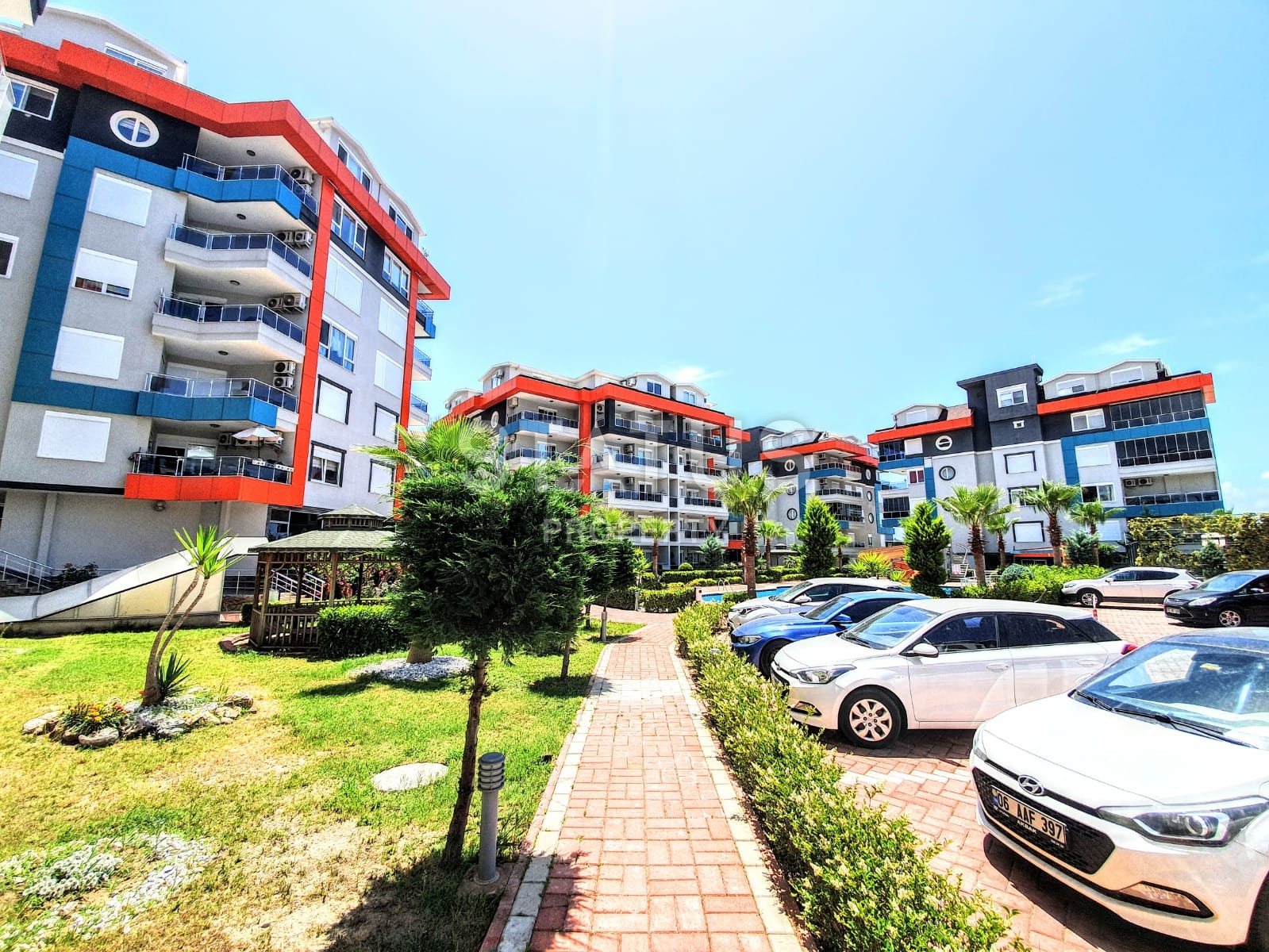 Просторная квартира 1+1 с мебелью и техникой у моря в районе Кестель, 70 м2. фото 33